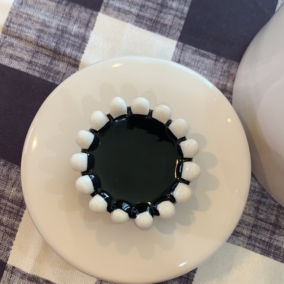 New Rae Dunn DOGS RULE Crowned Top Lid Canister - Picture 7 of 9